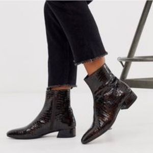 Vagabond Joyce patent boots